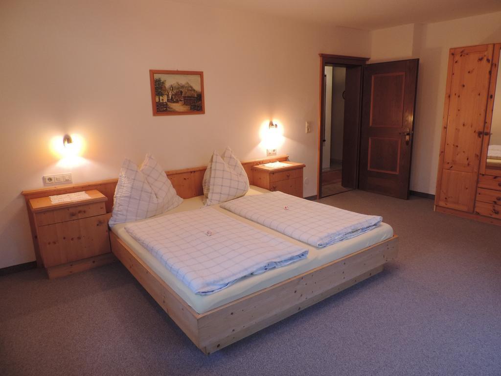 Ferienwohnung Johann Niedermoser Fieberbrunn Habitación foto